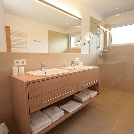 Aktiv & Sport Oberjoerg 아파트 Rattendorf